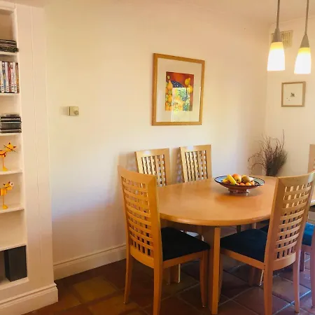 Semesterbostad 3 Bedroom Sleeping 5 And Only 15 Minute's Walk From Kenmare