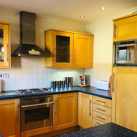 Nyaraló Stylish 3 Bedroom Townhouse Within A 15 Minute Stroll Of Kenmare