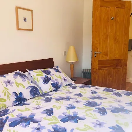 8 Sheen Woods Kenmare Feriehus *