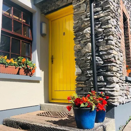 3 Bedroom Sleeping 5 And Only 15 Minute's Walk From