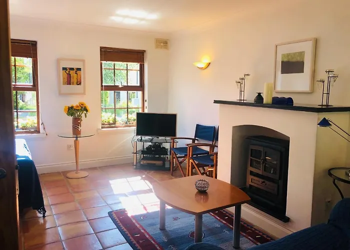 Stylish 3 Bedroom Townhouse Within A 15 Minute Stroll Of Feriehus