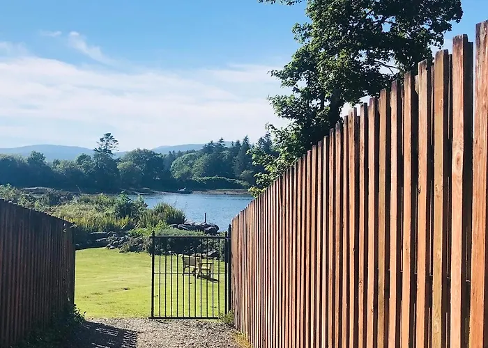 Stylish 3 Bedroom Townhouse Within A 15 Minute Stroll Of Feriehus