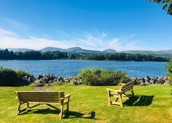 Stylish 3 Bedroom Townhouse Within A 15 Minute Stroll Of Feriehus