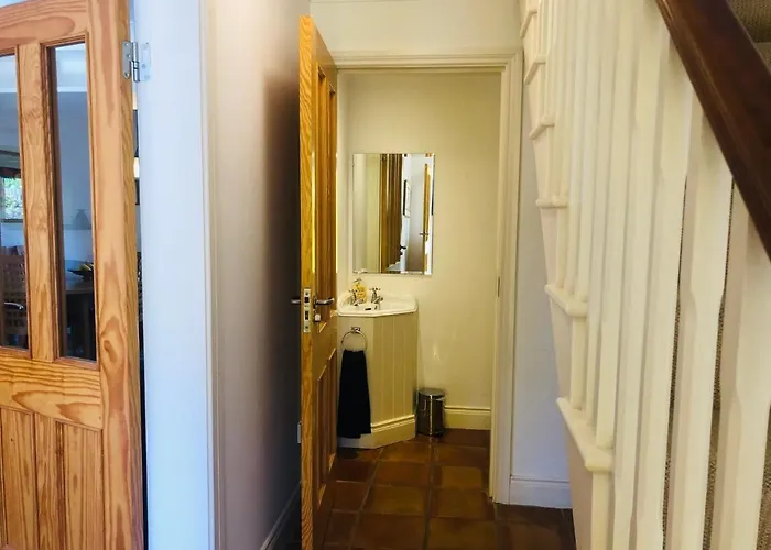 Stylish 3 Bedroom Townhouse Within A 15 Minute Stroll Of * Kenmare